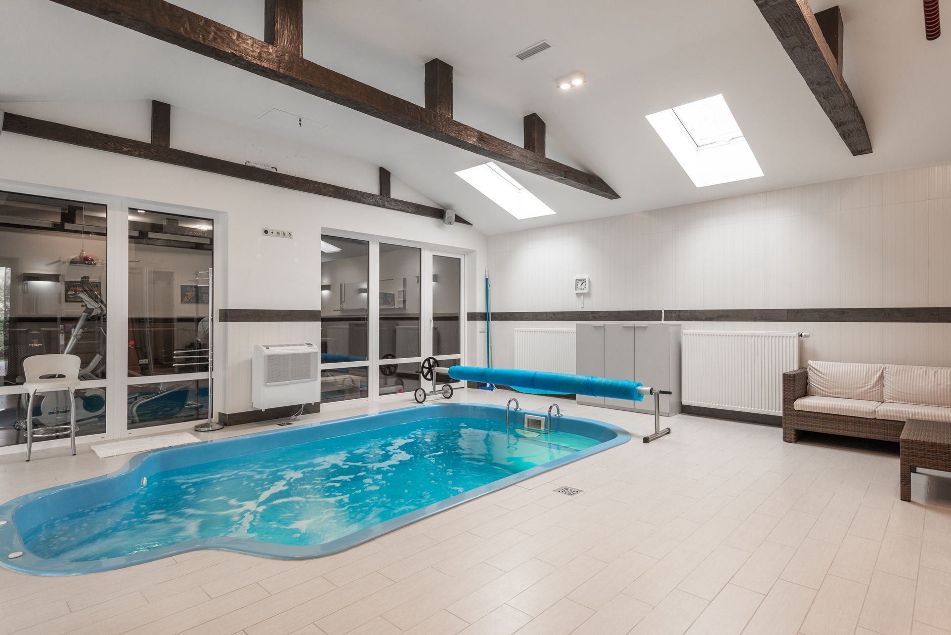 Piscine intérieure à l